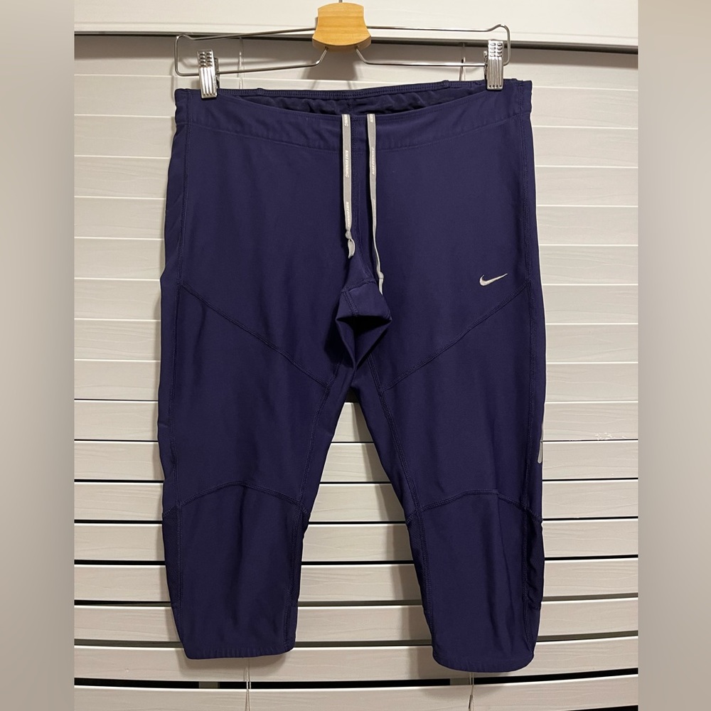 L, NIKE Dri-Fit athletic running capri’s with small pockets - Picture 4 of 17